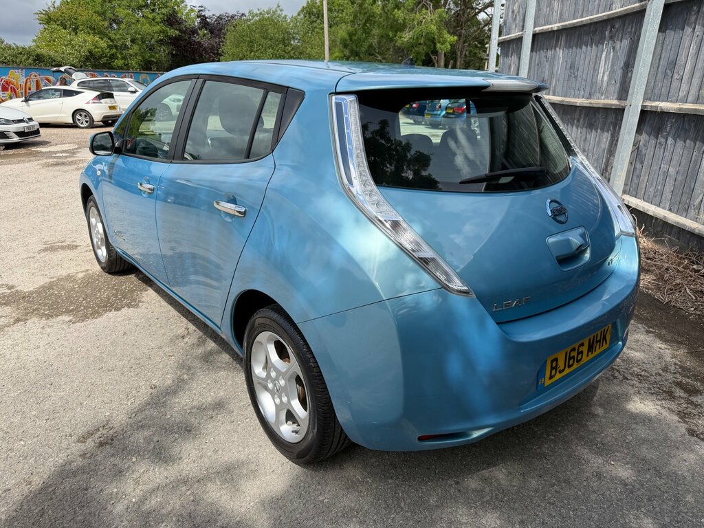 Nissan Leaf Tekna 109 Bhp Silver #21
