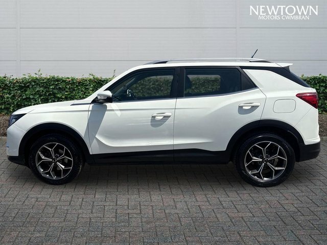 SsangYong Korando 1.5 Ventura Suv Euro 6 S S 163 White #4