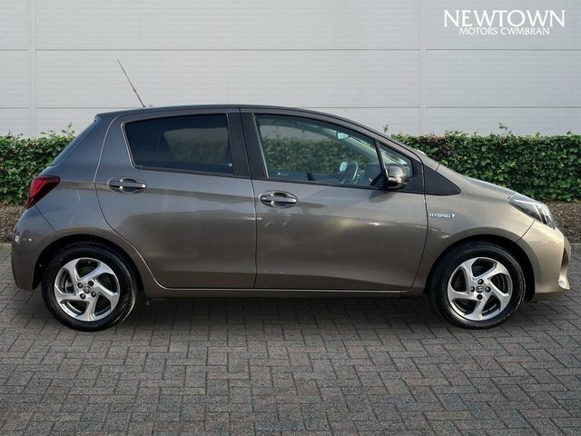Toyota Yaris 1.5L Excel Red #8