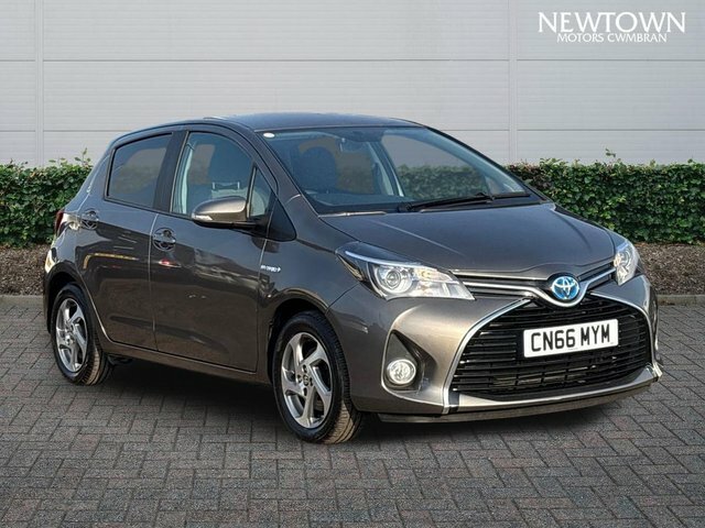 Toyota Yaris 1.5 Vvt-h Icon Hatchback Hybrid E-cvt E Brown