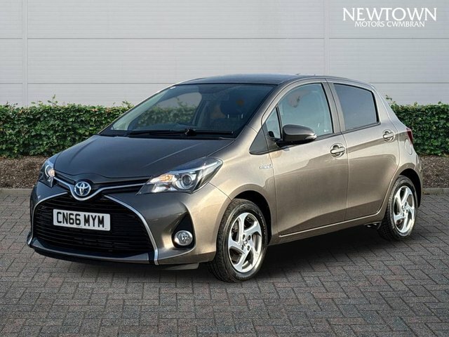 Toyota Yaris 1.5 Vvt-h Icon Hatchback Hybrid E-cvt E Brown #3