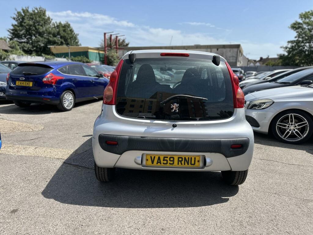 Peugeot 107 1.0 12V Urban Hatchback 2 Tronic Euro 4 Silver #4