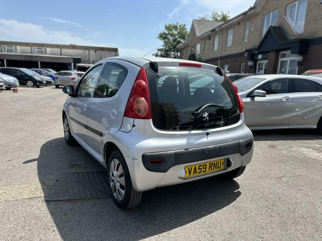 Peugeot 107 1.0 12V Urban Hatchback 2 Tronic Euro 4 Silver #5