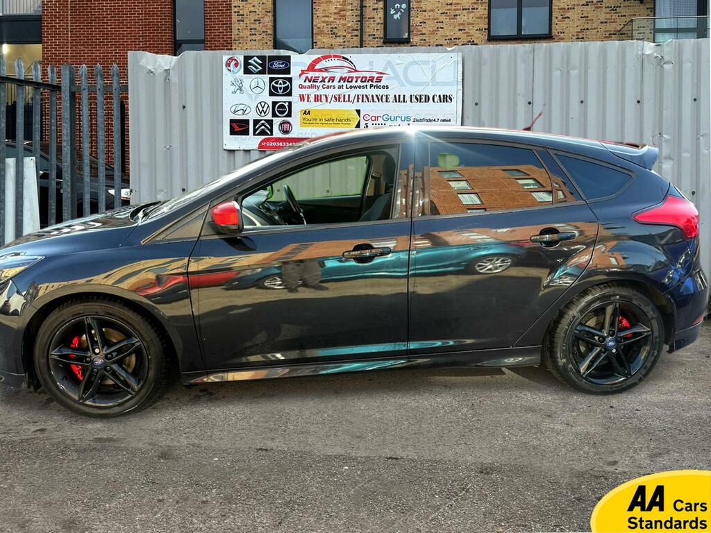 Ford Focus Zetec S Black #5