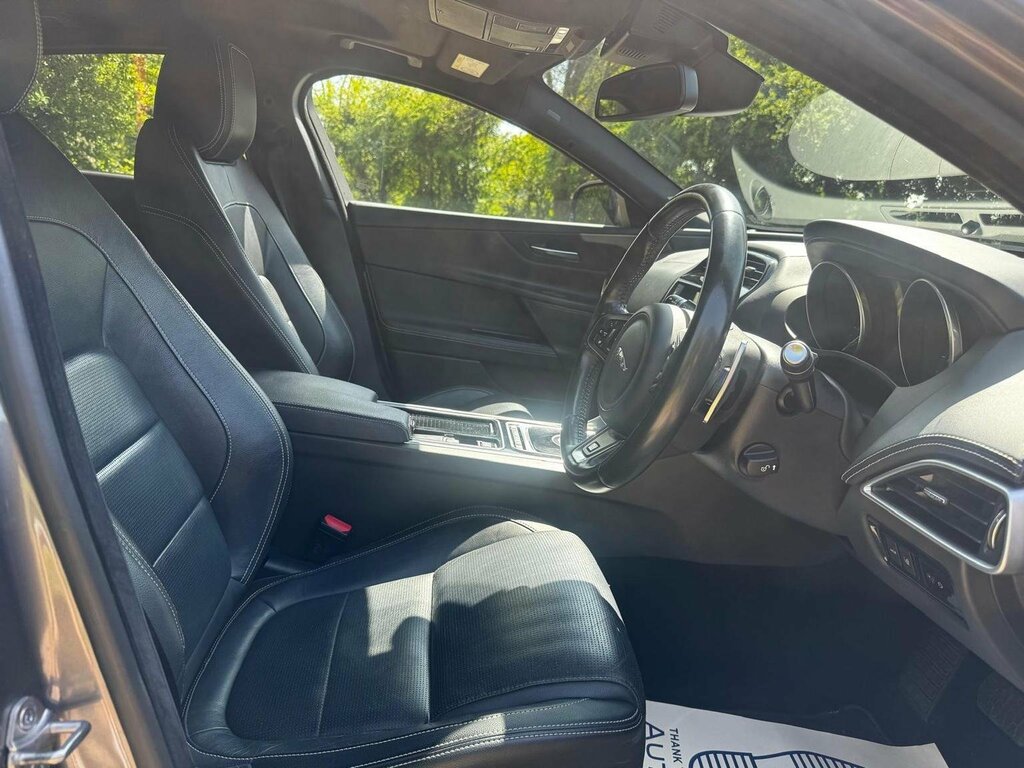 Jaguar XE Saloon Grey #76