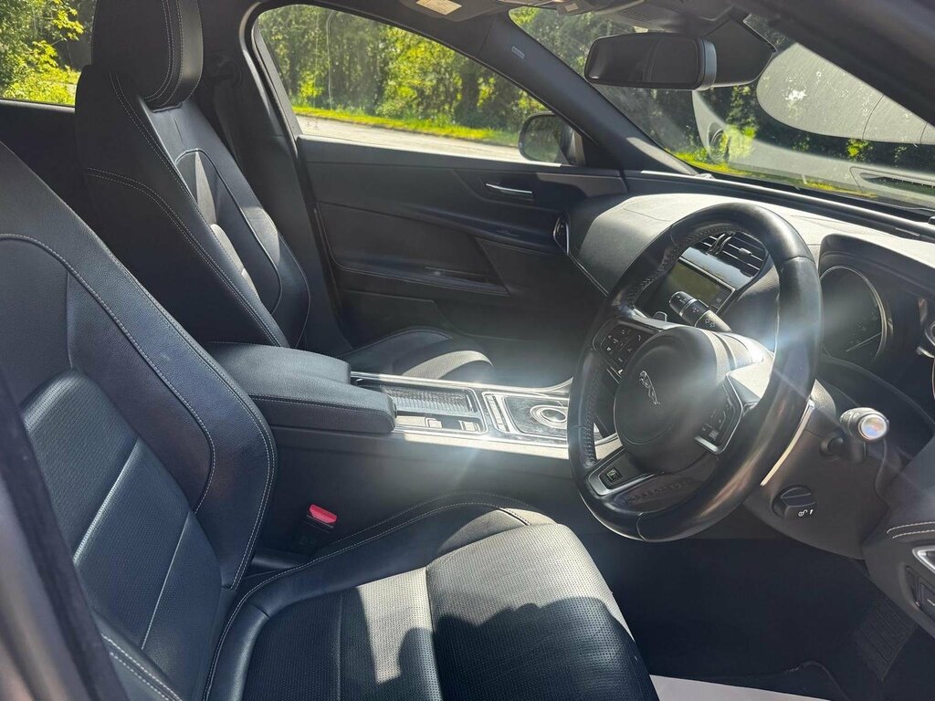 Jaguar XE Saloon Grey #80