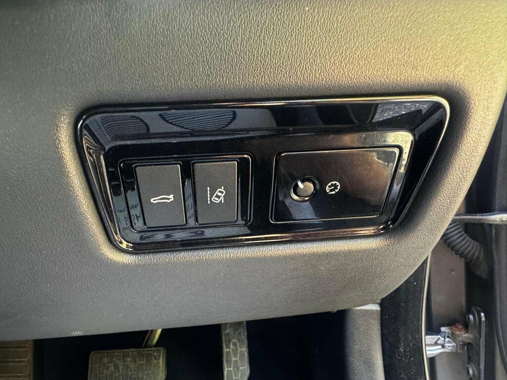 Jaguar XE Saloon Grey #90