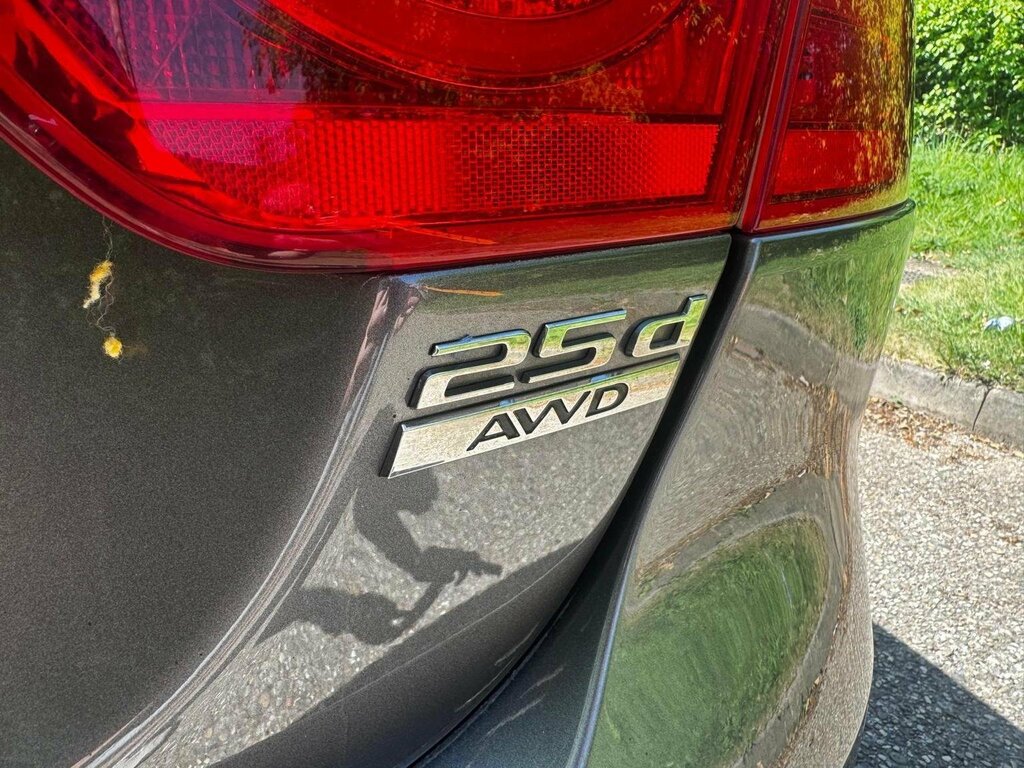 Jaguar XE Saloon Grey #113