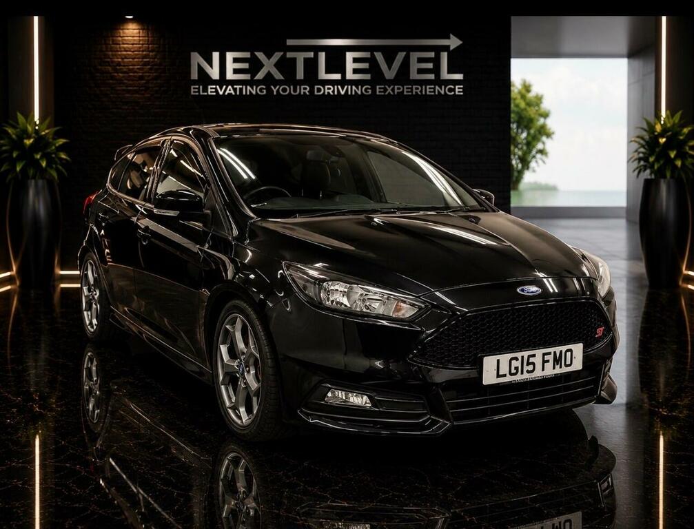 Ford Focus 2.0T Ecoboost St-2 Euro 6 Ss LG15FMO Black