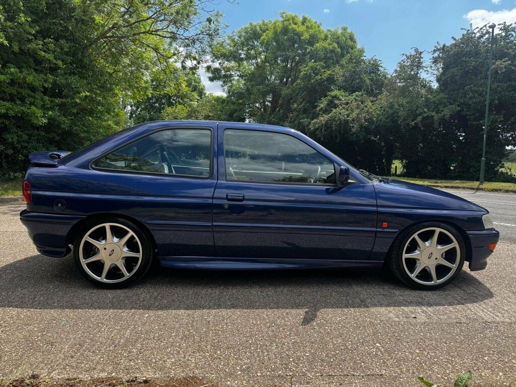 Ford Escort L Red #101