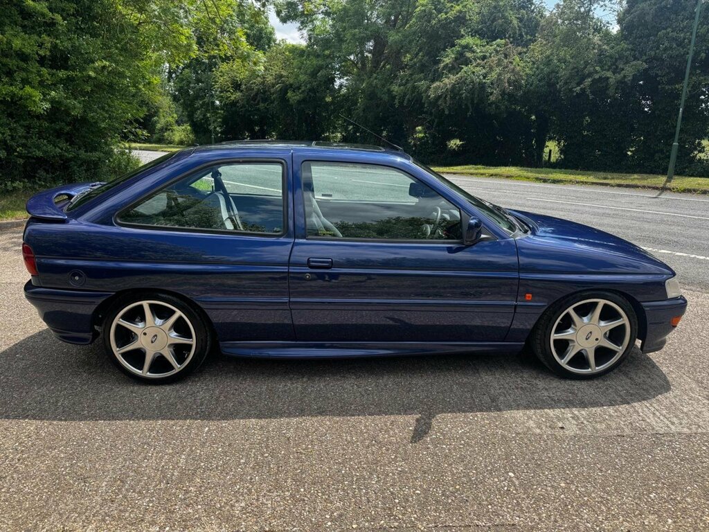 Ford Escort L Red #76