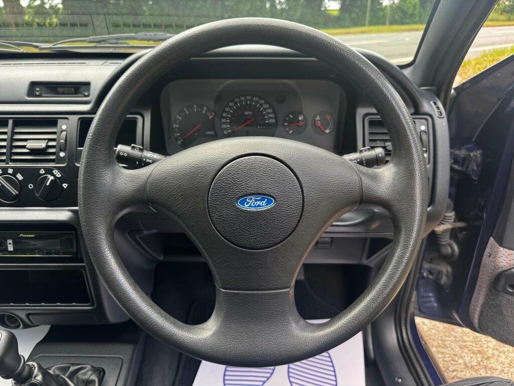 Ford Escort L Red #122