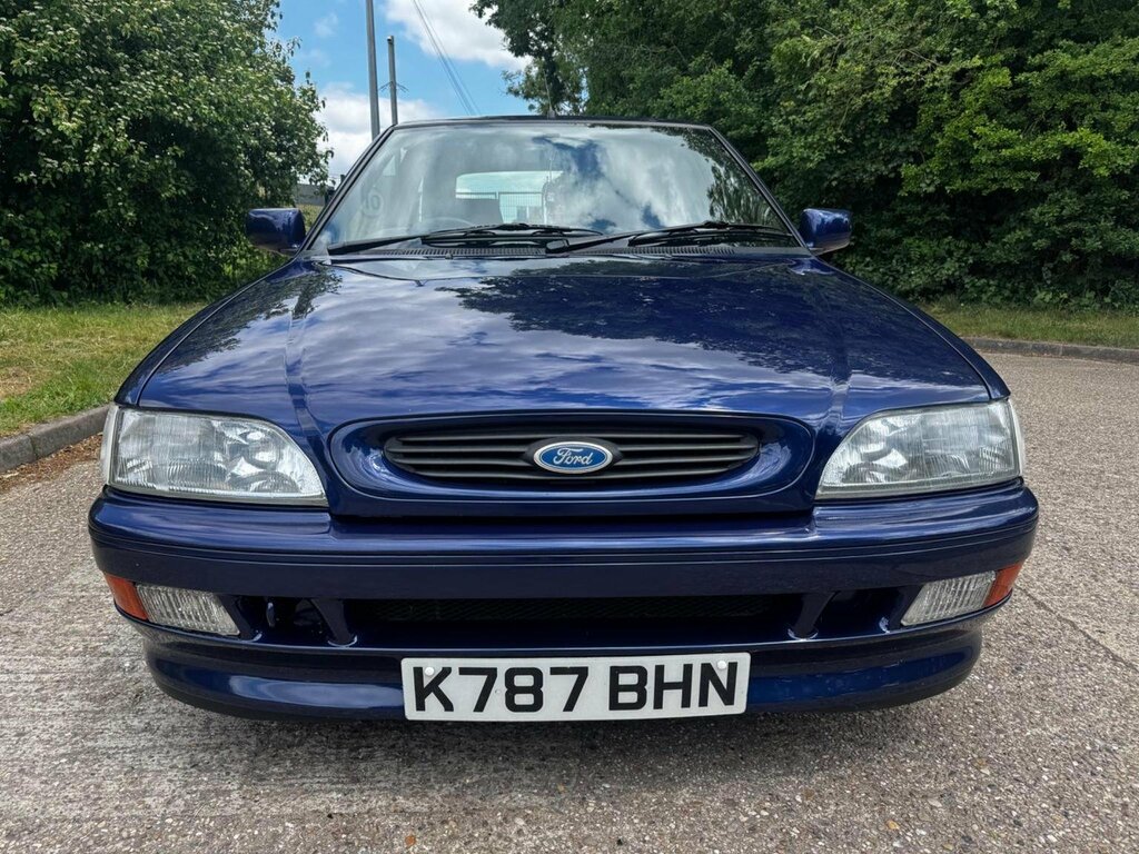 Ford Escort L Red #96