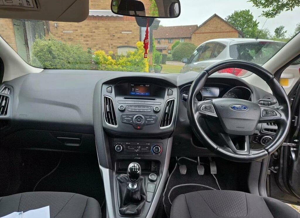 Ford Focus 1.6 Tdci Zetec Euro 5 Ss FM64NWN Grey #3