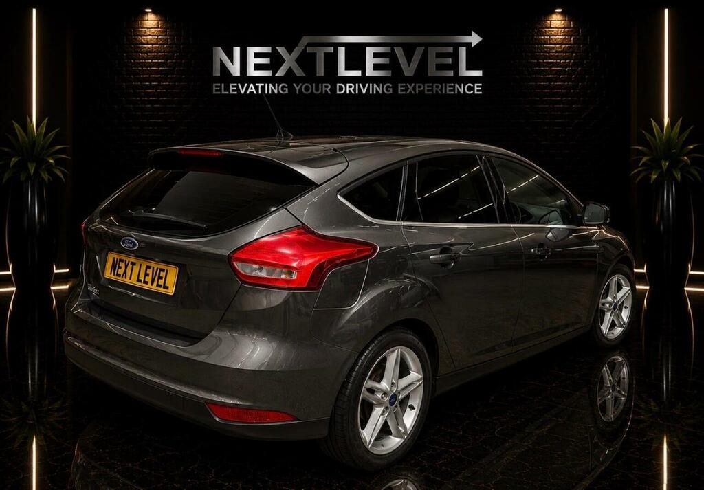 Ford Focus 1.6 Tdci Zetec Euro 5 Ss FM64NWN Grey #4