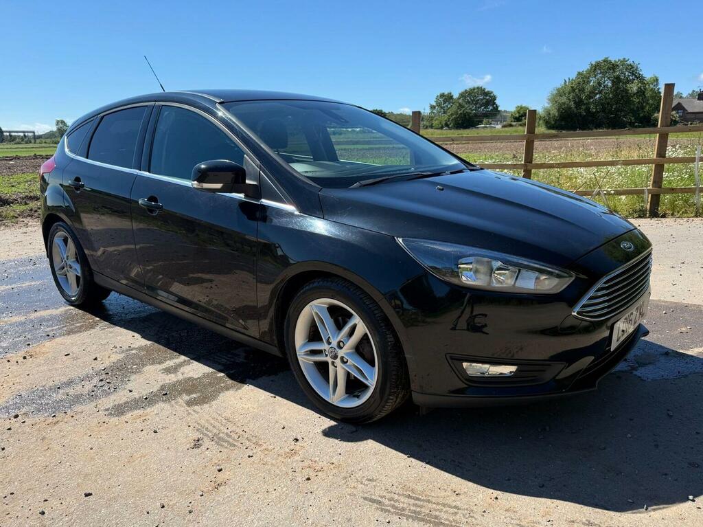 Ford Focus 1.0T Ecoboost Zetec Euro 6 Ss Black