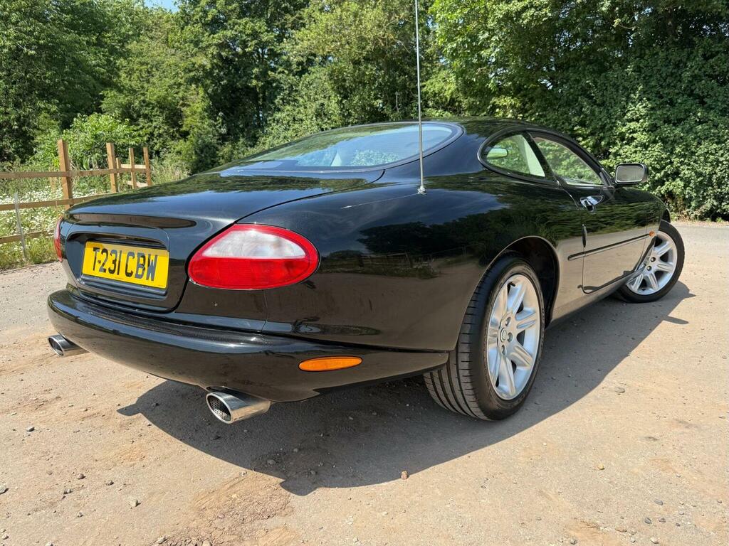 Jaguar XK8 Coupe Blue #25