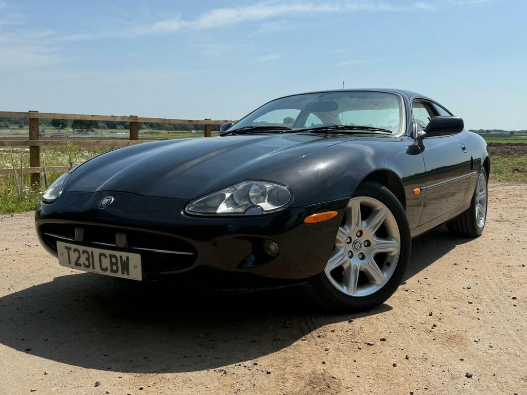 Jaguar XK8 Coupe Blue #26