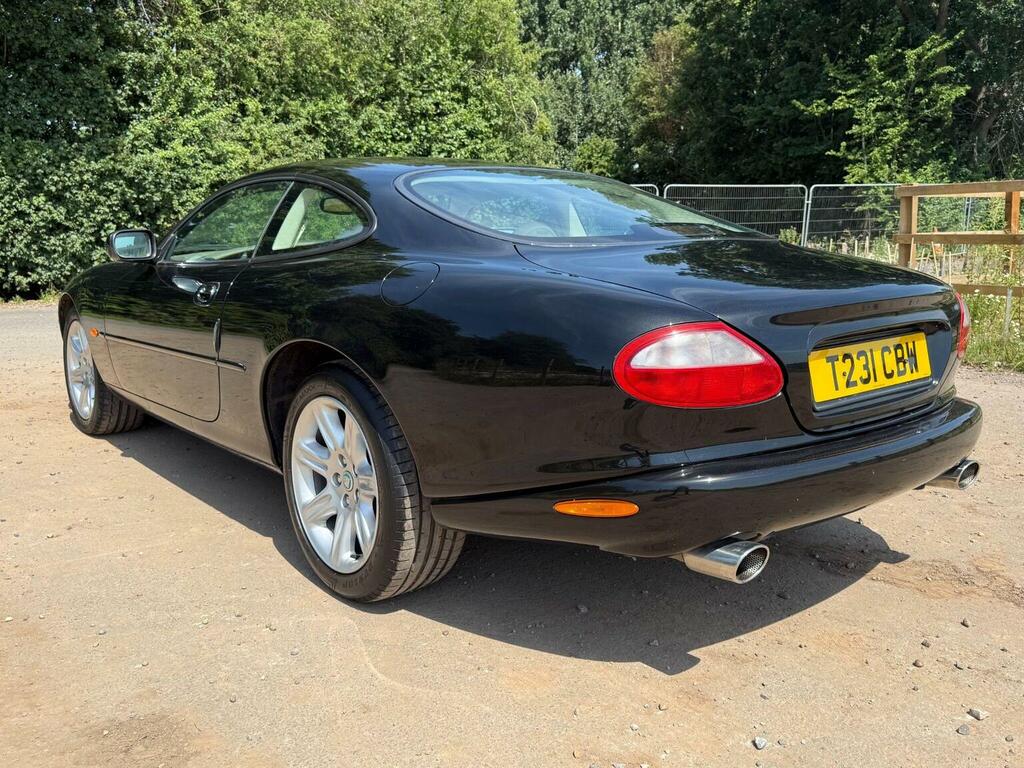 Jaguar XK8 4.0 2dr Black #6