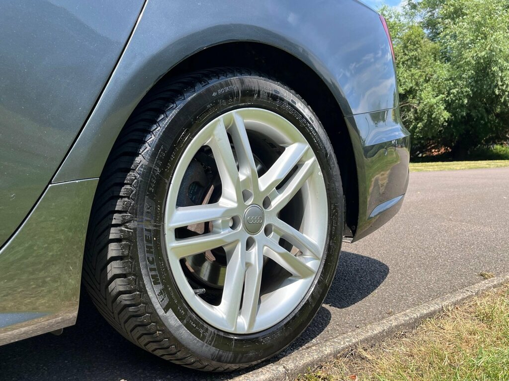 Audi A6 Avant 2.0 Avant Tdi Ultra Black Edition 188 Bhp Black #46