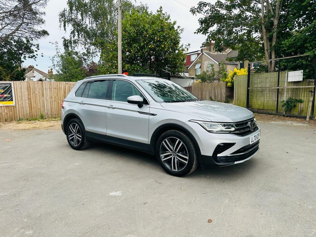 Volkswagen Tiguan Suv 1.5 Tsi Elegance Dsg Euro 6 Ss 202070 LL70KZP Silver #3