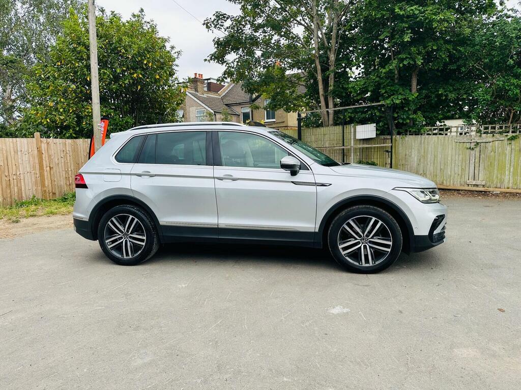 Volkswagen Tiguan Suv 1.5 Tsi Elegance Dsg Euro 6 Ss 202070 LL70KZP Silver #2