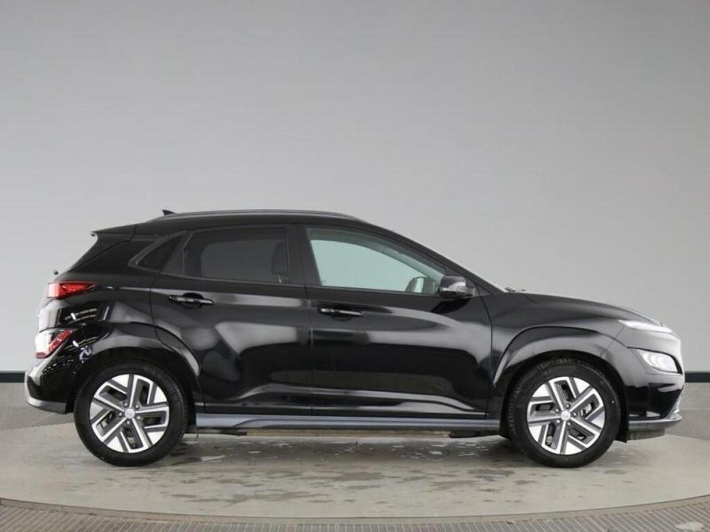 Hyundai Kona 150Kw Ultimate 64Kwh Red #8