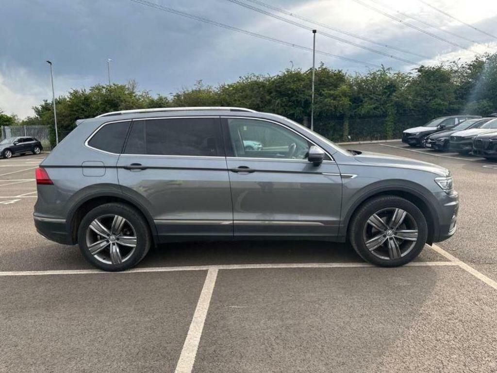 Volkswagen Tiguan Allspace 2.0 Tdi 4Motion Match Dsg Black #8