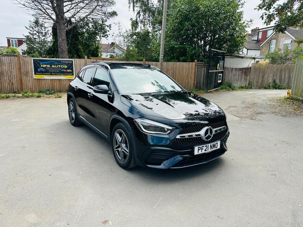 Mercedes-Benz GLA Class Suv 1.3 Gla180 Amg Line Premium Plus 7G-dct Euro Black