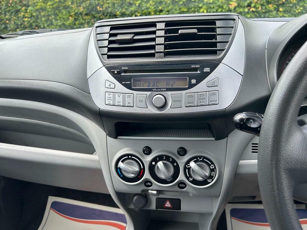 Nissan Pixo N-tec Silver #17