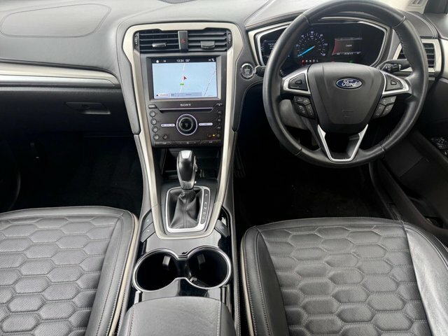 Ford Mondeo Tivct Vignale Cvt 6Spd Black #3