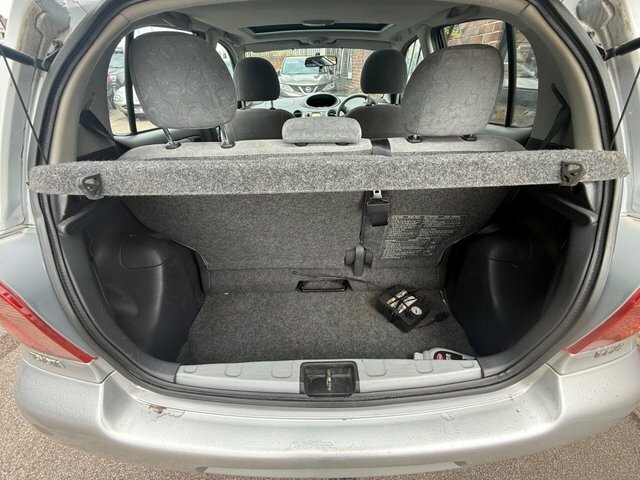 Toyota Yaris 1.0 Vvt-i 16V S Silver #27