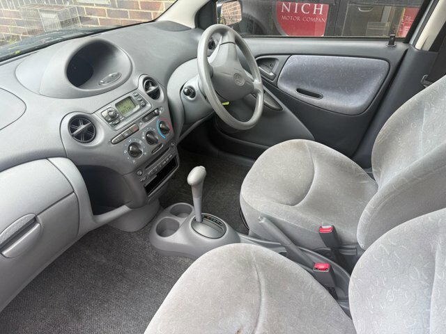 Toyota Yaris 1.0 Vvt-i 16V S Silver #28