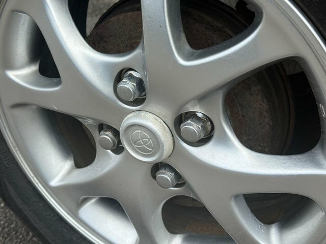 Toyota Yaris 1.0 Vvt-i 16V S Silver #42