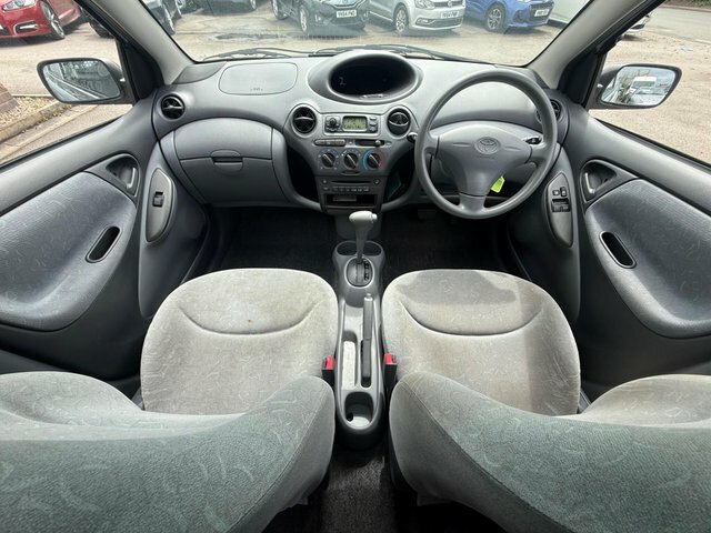 Toyota Yaris 1.0 Vvt-i 16V S Silver #37