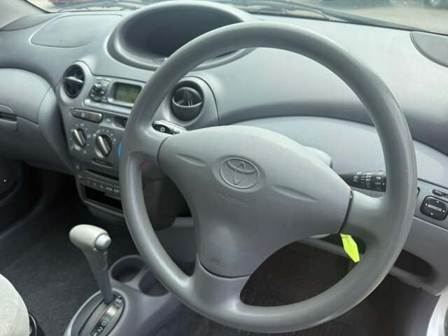 Toyota Yaris 1.0 Vvt-i 16V S Silver #15