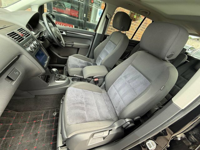 Volkswagen Touran 1.6 Tdi 105 Bluemotion Tech Se White #40