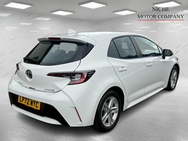 Toyota Corolla Vvt-h Icon Tech Cvt LP72WYC White #5
