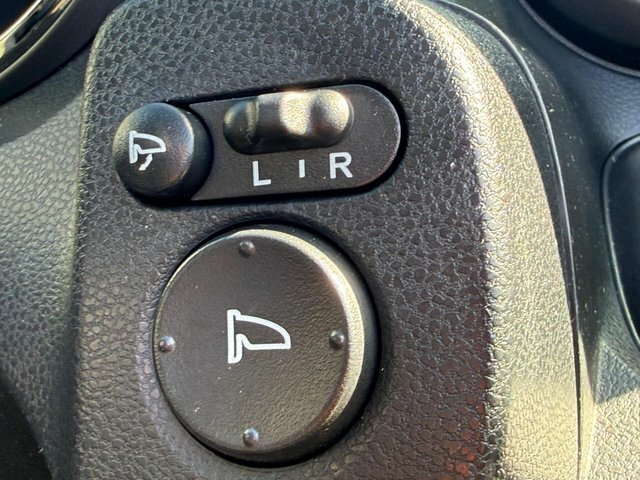 Honda Jazz 1.4 I-vtec Es Plus #25