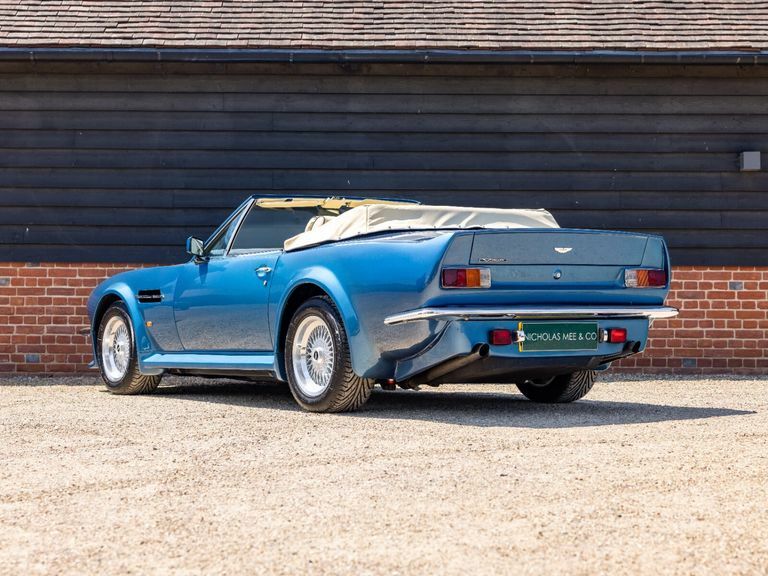 Aston Martin V8 X-pack Blue #4