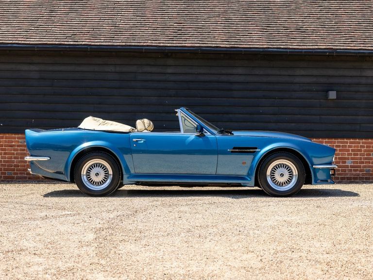 Aston Martin V8 X-pack Blue #3
