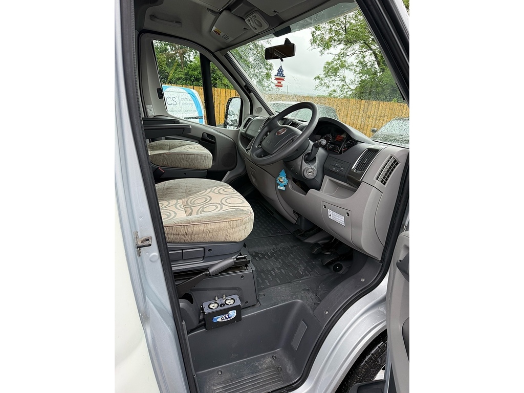 Fiat Ducato 2.3Jtd Fixed Bed Campervan #20