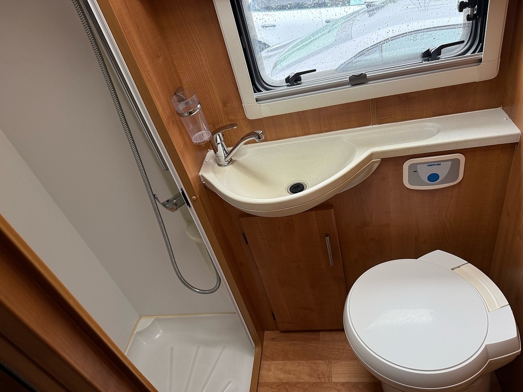 Fiat Ducato 2.3Jtd Fixed Bed Campervan #10