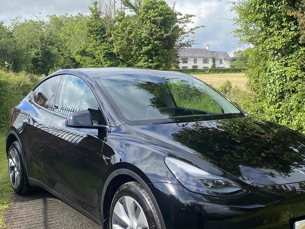 Tesla Model Y Long Range Black #3