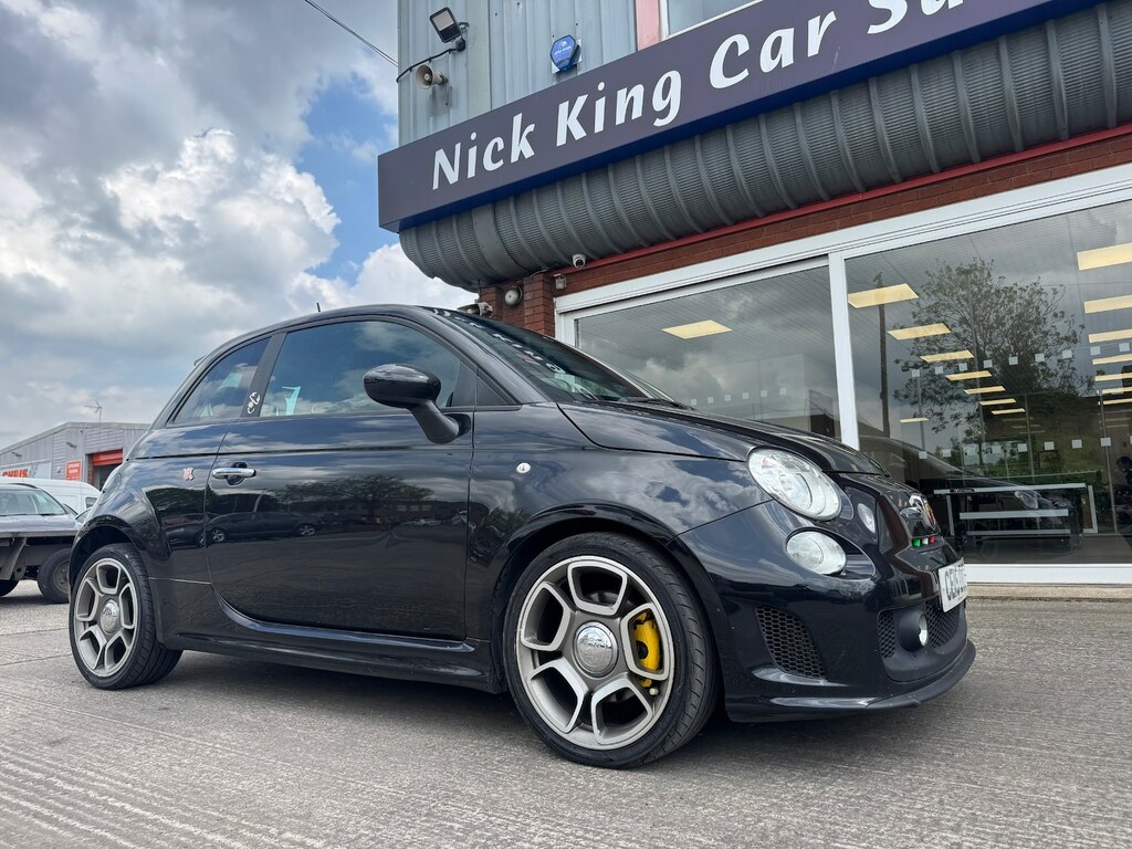 Abarth 500 1.4 16V T-jet Blue Me Magneti Exhaust Black