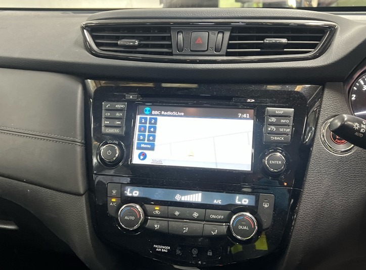 Nissan X-Trail 1.6 Dig-t N-connecta Panroof 1 Owner 7 RK18DWD Black #4