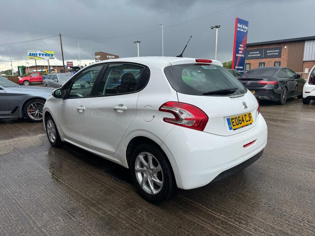 Peugeot 208 1.2 Vti Active 20 Tax 62 Mpg Ulez Dab EO64CJF White #2