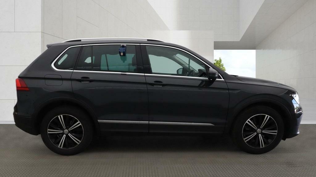 Volkswagen Tiguan 1.5 Tsi Evo 130 Se Nav 8 Services Ulez BK19UYT Grey #5