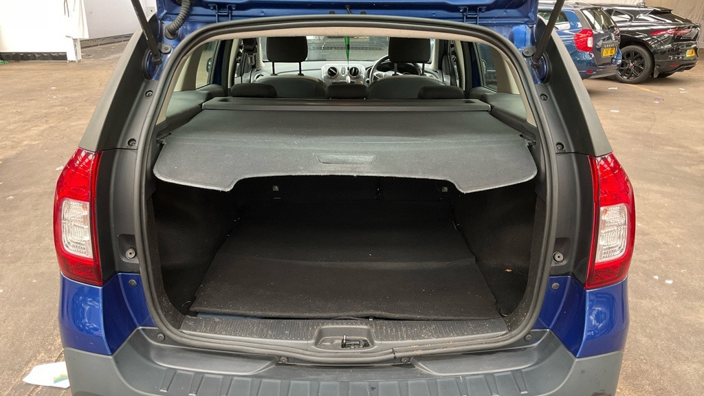 Dacia Logan Mcv White #9
