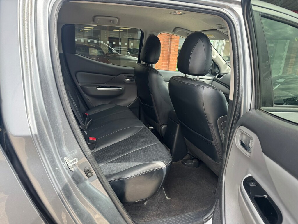 Mitsubishi L200 2.4 Di-d Dc Barbarian Pickup 4Wd Silver #22
